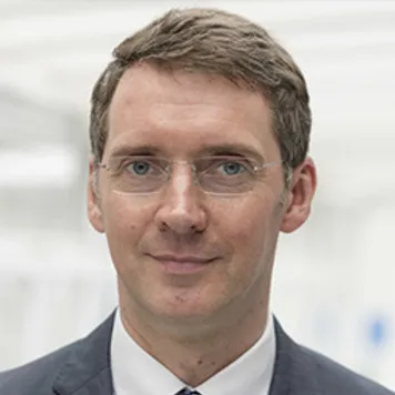 Dr. Martin Cowie